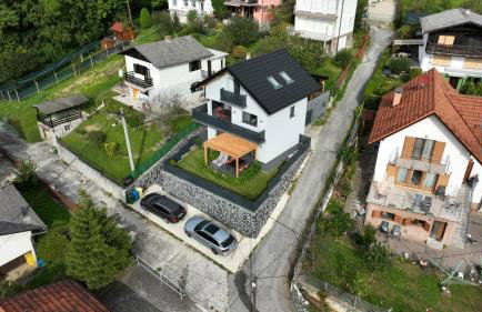 Guesthouse Maya**** - Foto 1