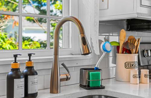 Mystic Riverfront Captain's Home - Foto 31