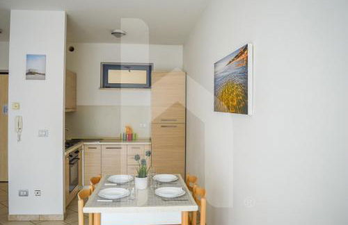 Homiday - Green Bay Village - Photo 23