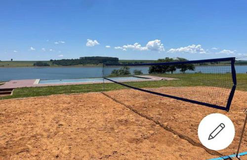 Casa de campo de alto padrão à beira da represa - Foto 49