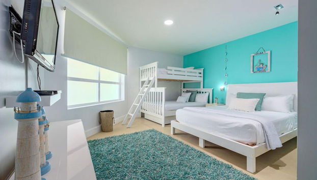 2BR 3BA Condo on Eagle Beach w Amazing Amenities - Foto 3, Habitación