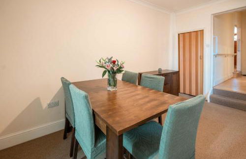 Spacious home 3 min from station - Photo 37