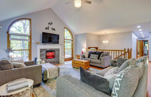 Hot Tub and Game Room Retreat Near Camelback - Foto 7