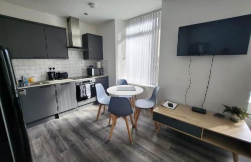 Bright & Stylish 1-bed Apt W/free Parking & Wi-fi - Photo 24