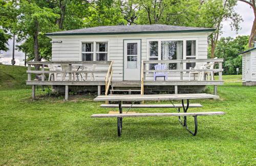 Lake Retreat with Dock, Deck and BBQ, BYO Boat! - Foto 2