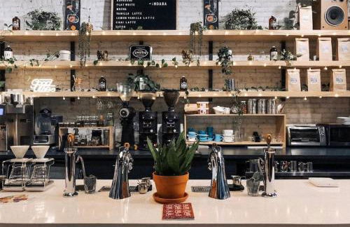 Spacious Modern Loft with Downtown Views and WiFi - Foto 24