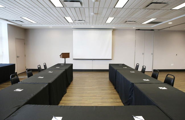 Residence & Conference Centre - Hamilton - Photo 21