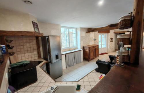 Maison avec Piscine Privative, Jardin, Billard et Proche des Plus Beaux Villages de France - FR-1-653-243 - Foto 18