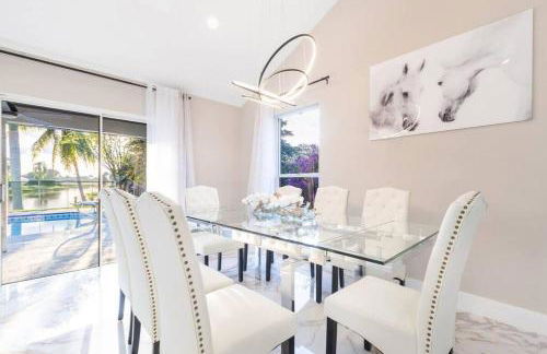 Modern Lakefront Home - Foto 47