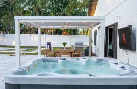 1 Mile to Honeymoon Island ~Heated Pool ~Putt Putt - Foto 47