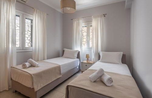 Plaka's House - Photo 17