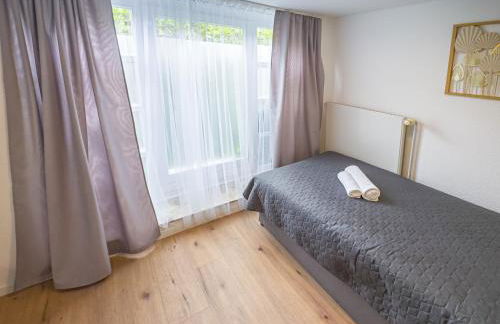 ImmoStay G#1 Ferienhaus - Parken & WiFi, 2 Balkone und 2 Bäder,4K - Foto 77