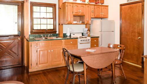 Lakefront Cabin Getaway near Columbia, Kentucky - Foto 3, minibar