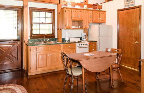 Lakefront Cabin Getaway near Columbia, Kentucky - Foto 3