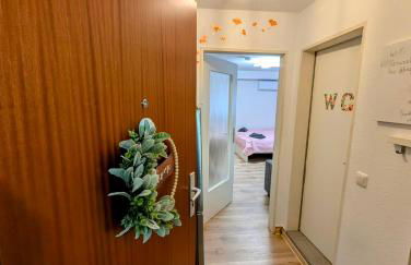 Apartment with AC, full kitchen, self check in, parking, 8 min to SAP campus, Wi Fi - Foto 3