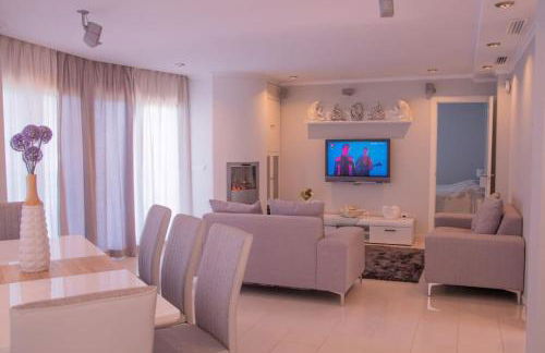 Villa Lumi - Photo 35