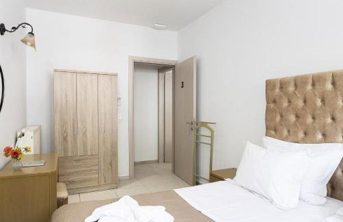 Villa Pasiphae - With Private Heated Pool - Photo 30