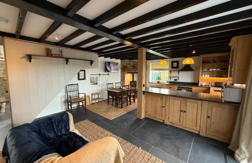 Luxury Cornish House next to Cliffs & Surf Beaches - Photo 78