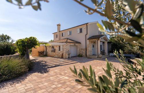 Villa Emely - Foto 1