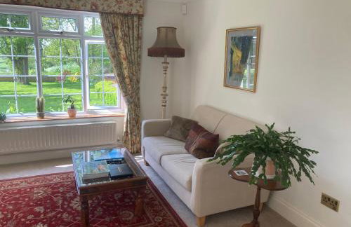 Exclusive 2 Bedroom Apartment with Summer House and Hot Tub - Foto 4