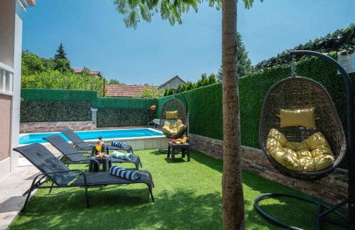 Villa Viktoria with private swimming pool - Photo 51