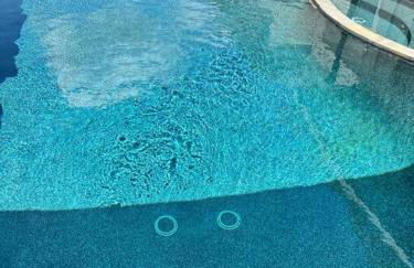 Modern home with beautiful pool - Foto 7