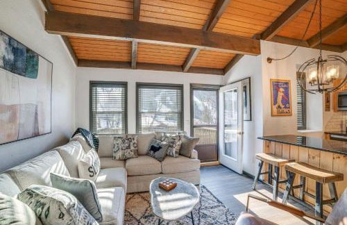 Chic Greek Peak Ski Resort Townhome with Balconies! - Foto 11