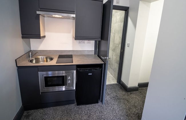 Lovely Homely Studio Available - Photo 8