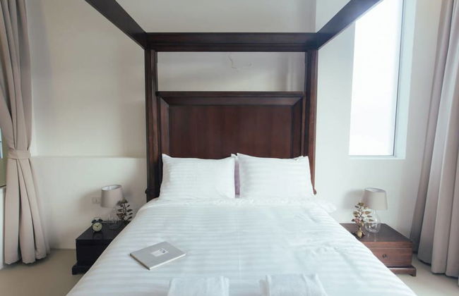 The Peak Residence - Photo 2