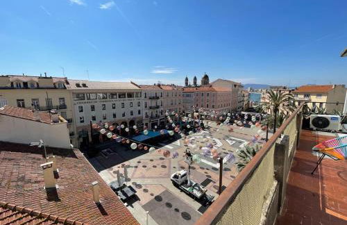 French Riviera centre ville plage port balcon panoramique et Clim - Foto 25