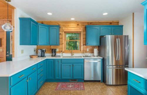 2 Cabins ~ Sleeps 22 ~ 100 Feet Apart ~ Ski in out - Foto 18