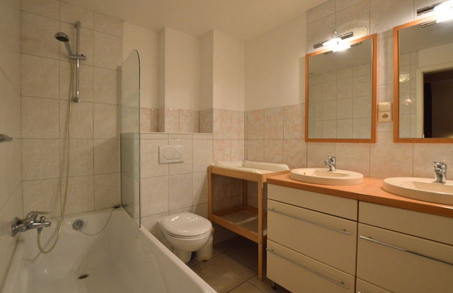 Holiday Home in Robertville Near Lake & Sauna - Foto 23