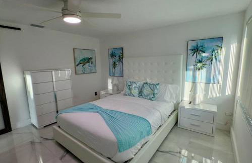 Amazing Home w Heated Pool 8 mins to the Beach - Foto 60