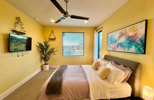 Upscale Modern Hill Country Home! Has it ALL! - Foto 38