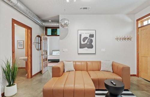 Urban Cowboy Villas - Heart of 704 - Foto 44