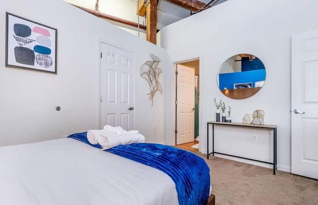 100 Year-old Historic Brick 2BR Loft Large Patio2 - Foto 10