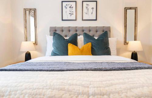 Pass the Keys 4-Bed Home with Garden Parking Near Durham - Foto 11