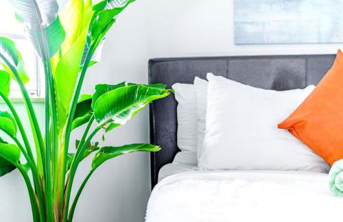 Jungle House Luxury Homes - Columbus Downtown Short North - Steps to Convention Center & Nationwide Arena - Sleeps up to 6 - Free Parking - Over 5,800 Five Stars - Foto 16