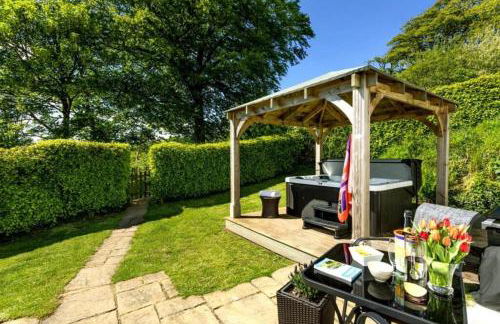 The Estate - Photo 2