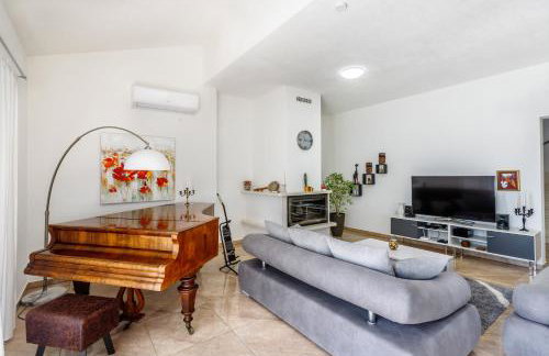 Luxury Villa Nadalina-Dicmo - Foto 26