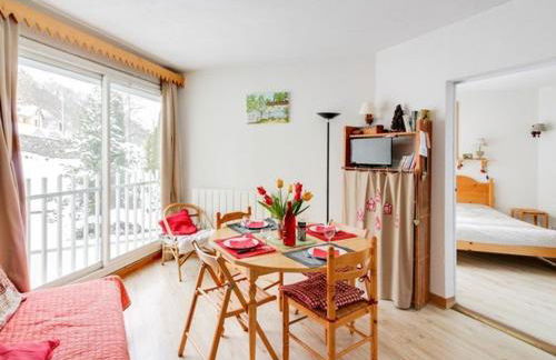 Appartement T2 lumineux, 6 pers., parking, proche commerces et ski - FR-1-403-39 - Foto 2