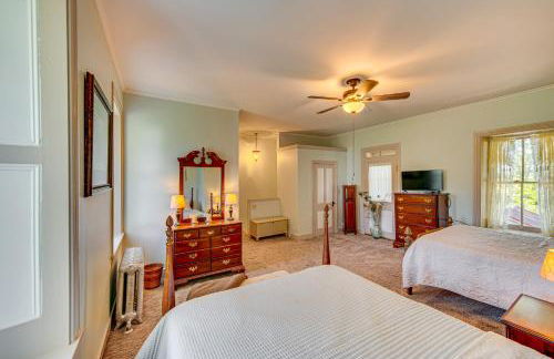 Walk to Creek Mount Joy Home with Peacocks On-Site! - Foto 12