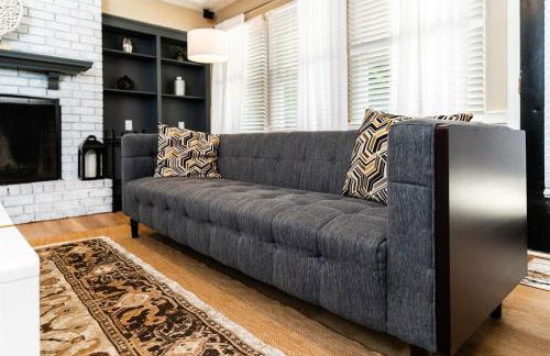 Ultimate Getaway with Pool and Games - Foto 18