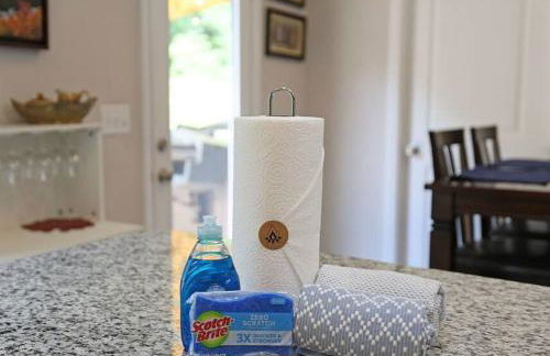 Bungalow Dream w Hot Tub, Fenced Yard & Fire Pit - Foto 44