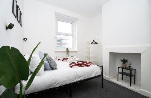 Thameside Terrace - 4Bed 3Bath near Purfleet train station - Photo 19