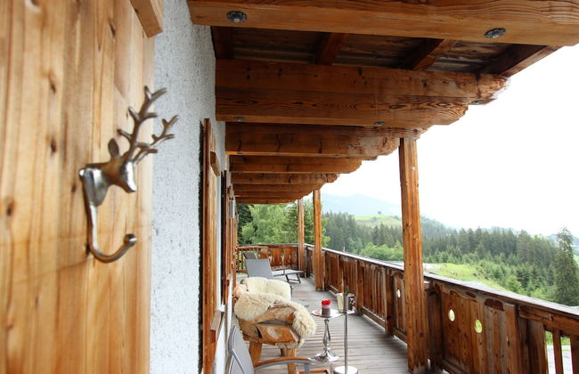 Unique & Exclusively Furnished Chalet near Ski Lift - Foto 25
