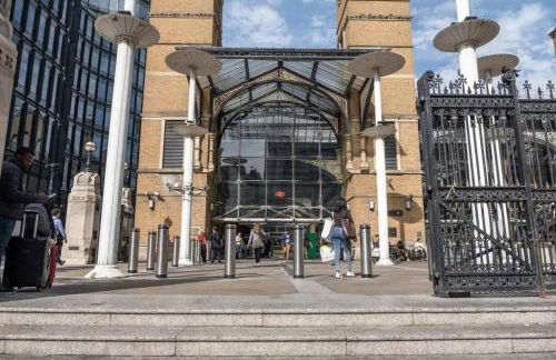 Stylist 2 Bedroom Apartment in Central London - Foto 21