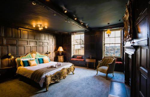 The Old House Apartment - Photo 1