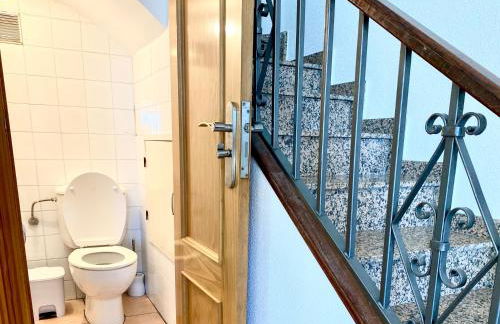 House in front of the beach with sea view - Foto 27