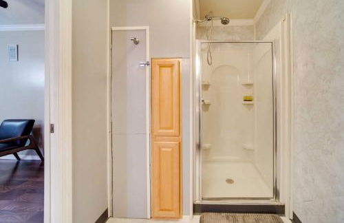 Geneva Cottage with Patio - Walk to Park, Lake Erie! - Foto 12